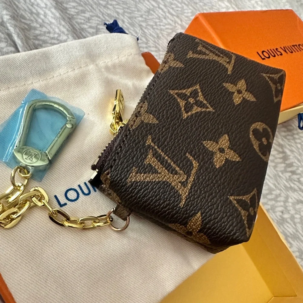 Fashion L* v*!! Monogram Trend Coin Purse and Bag Charm - Picture 2 of 4